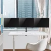 זרוע שולחנית מפרקים לשלושה מסכי מחשב LUMI